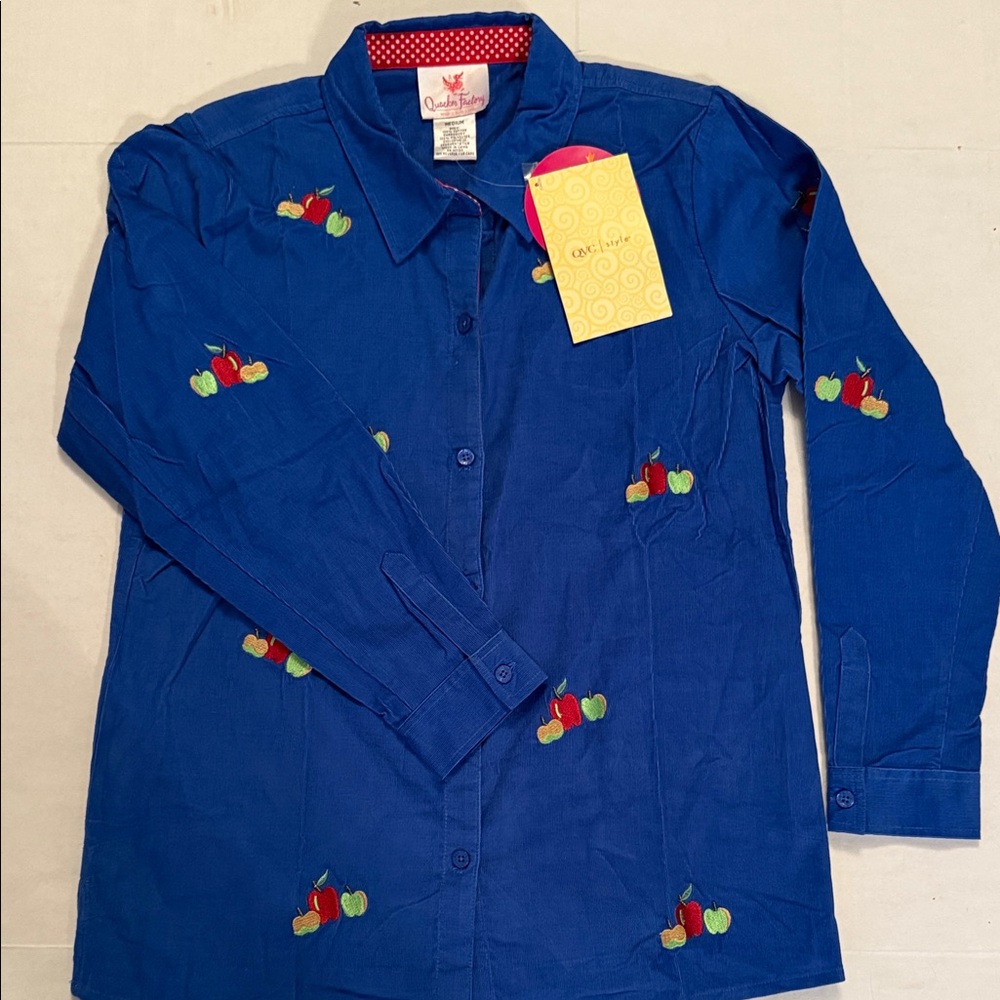 Quacker Factory Women’s Blue Button Down Shirt with Apple Embroidery. sku#339